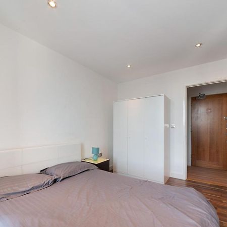 Excel 3 Bedroom Apartment Near City Airport And O2 Arena London Kültér fotó