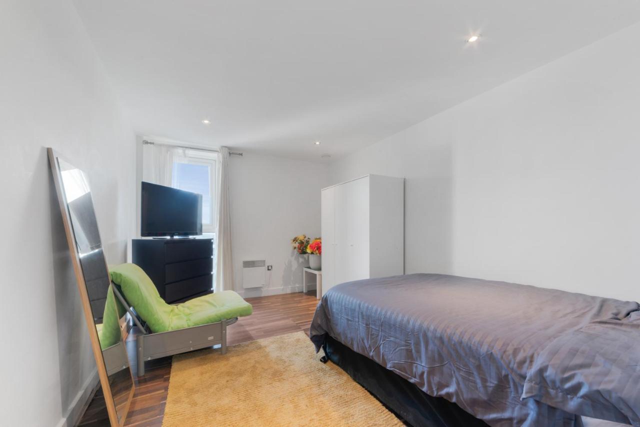 Excel 3 Bedroom Apartment Near City Airport And O2 Arena London Kültér fotó